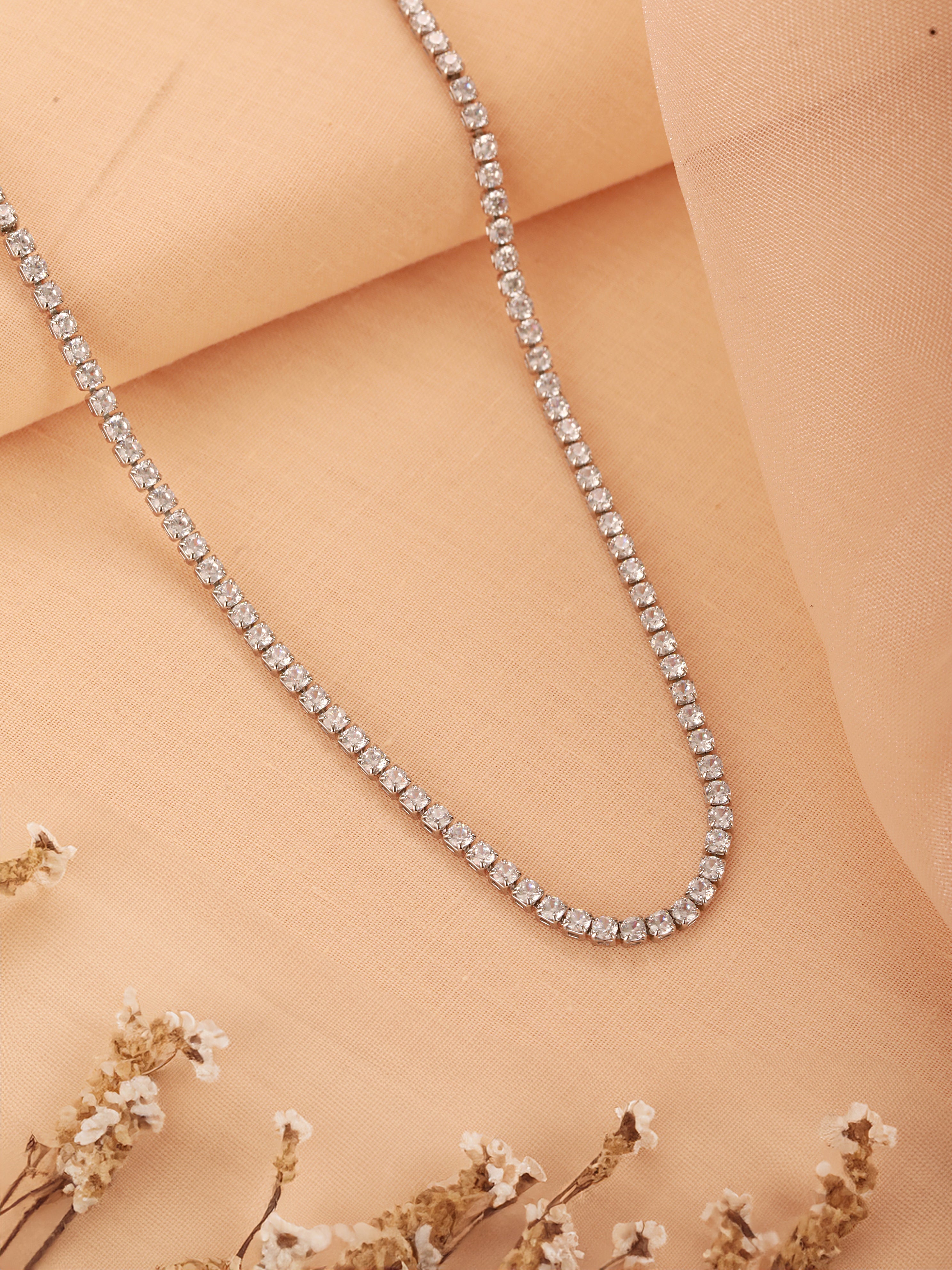 Midnight Luxe Necklace of Zelci shines brilliantly in the image