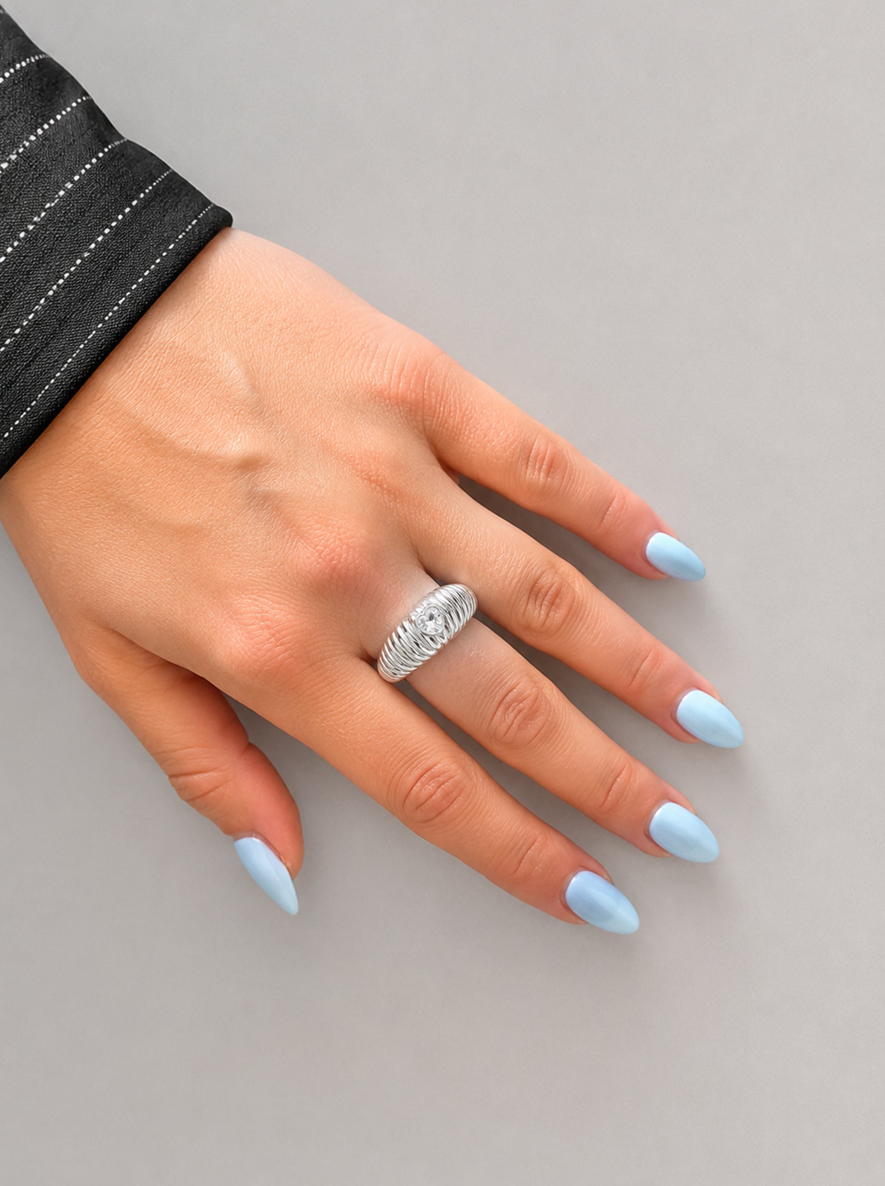 Heart Ribbed Ring