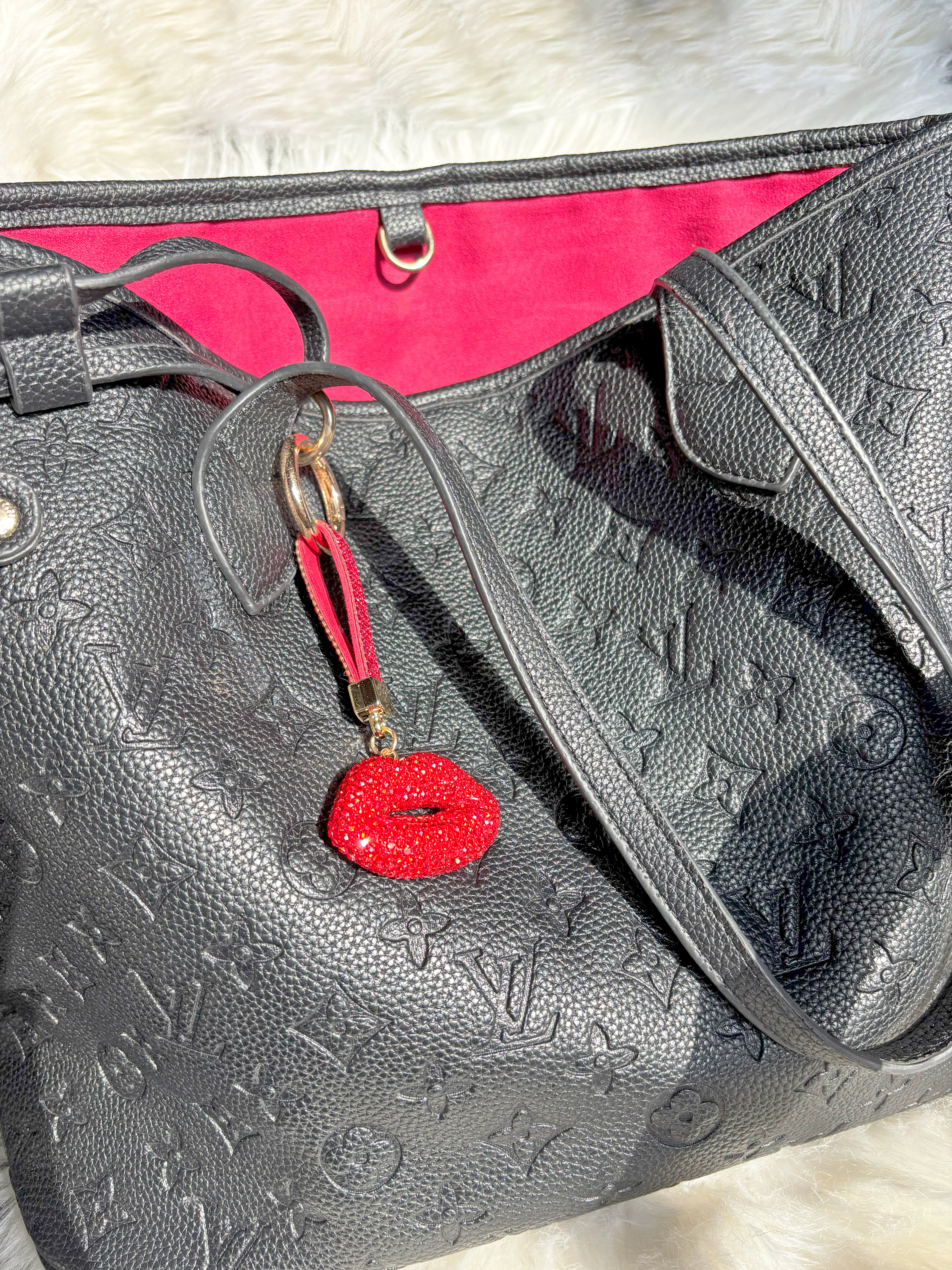 Dazzle Kiss Keychain
