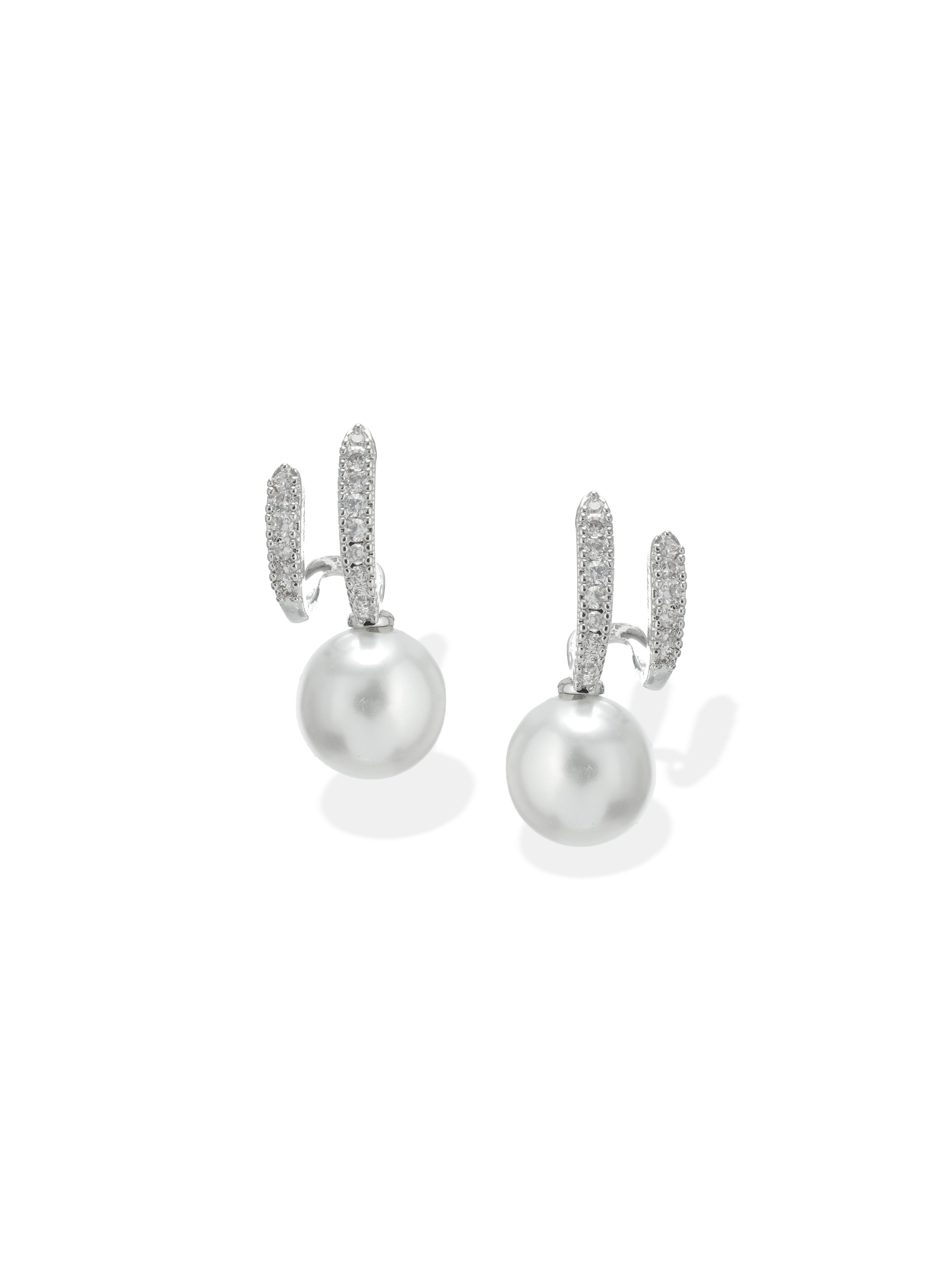 Pearl Glow Drop Earring