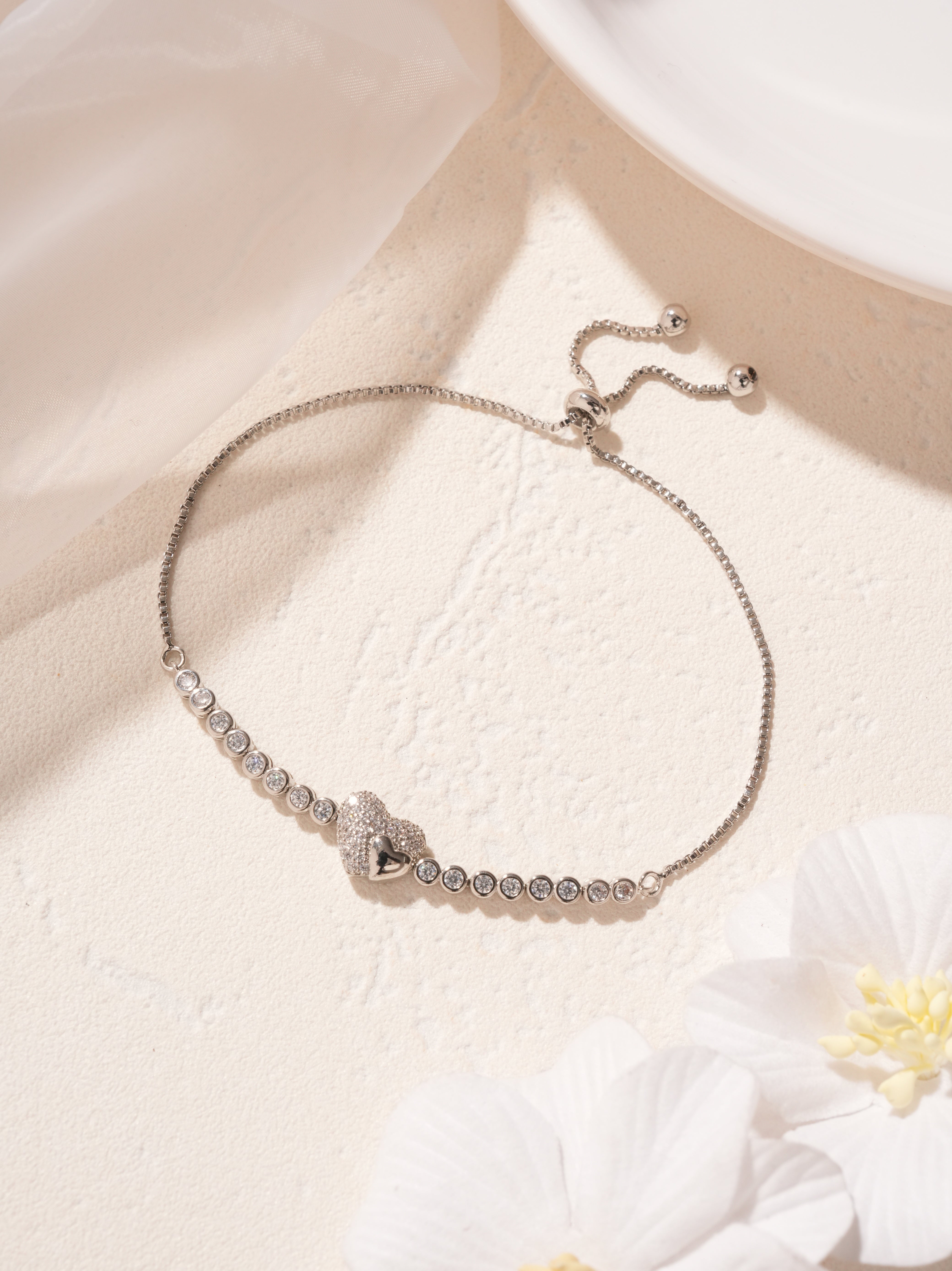 Silver Heart Bezel Braceletv