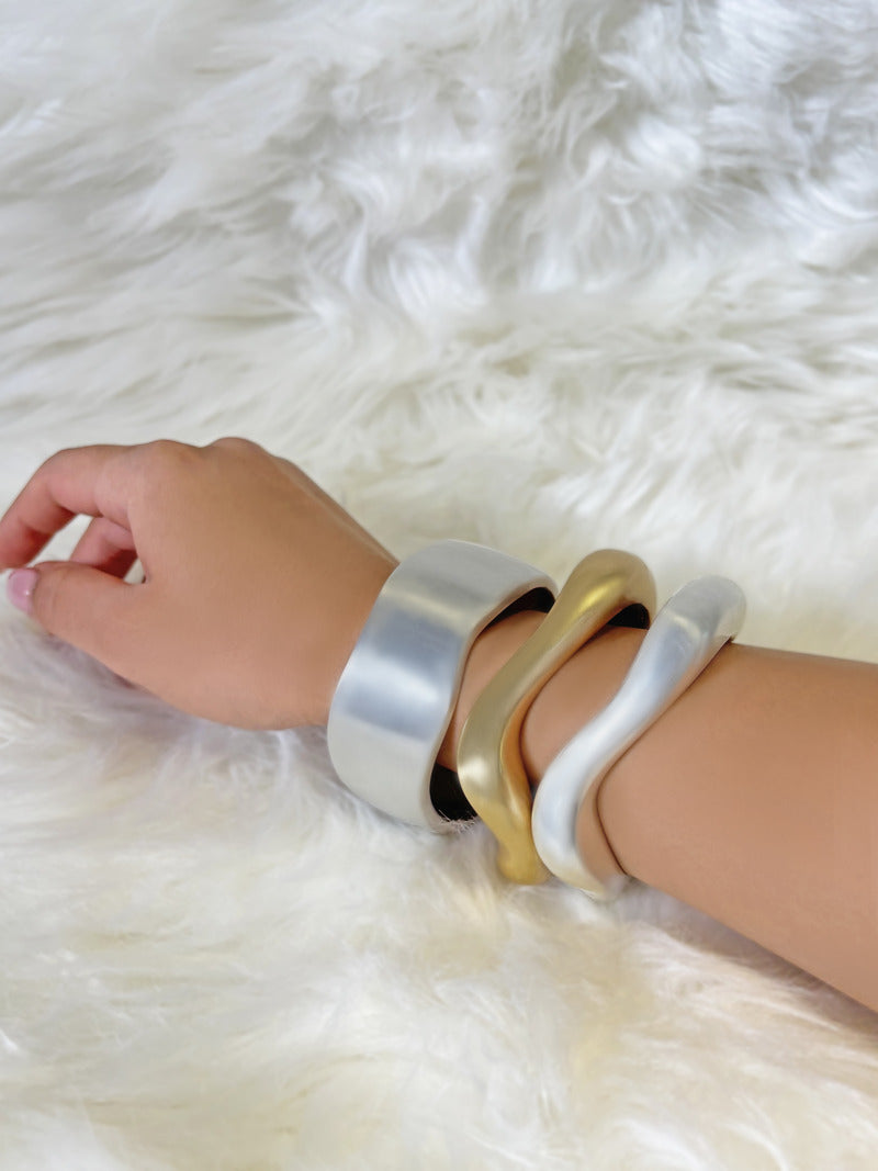 Sculpted Duo-Tone Bangles (Set of 4)