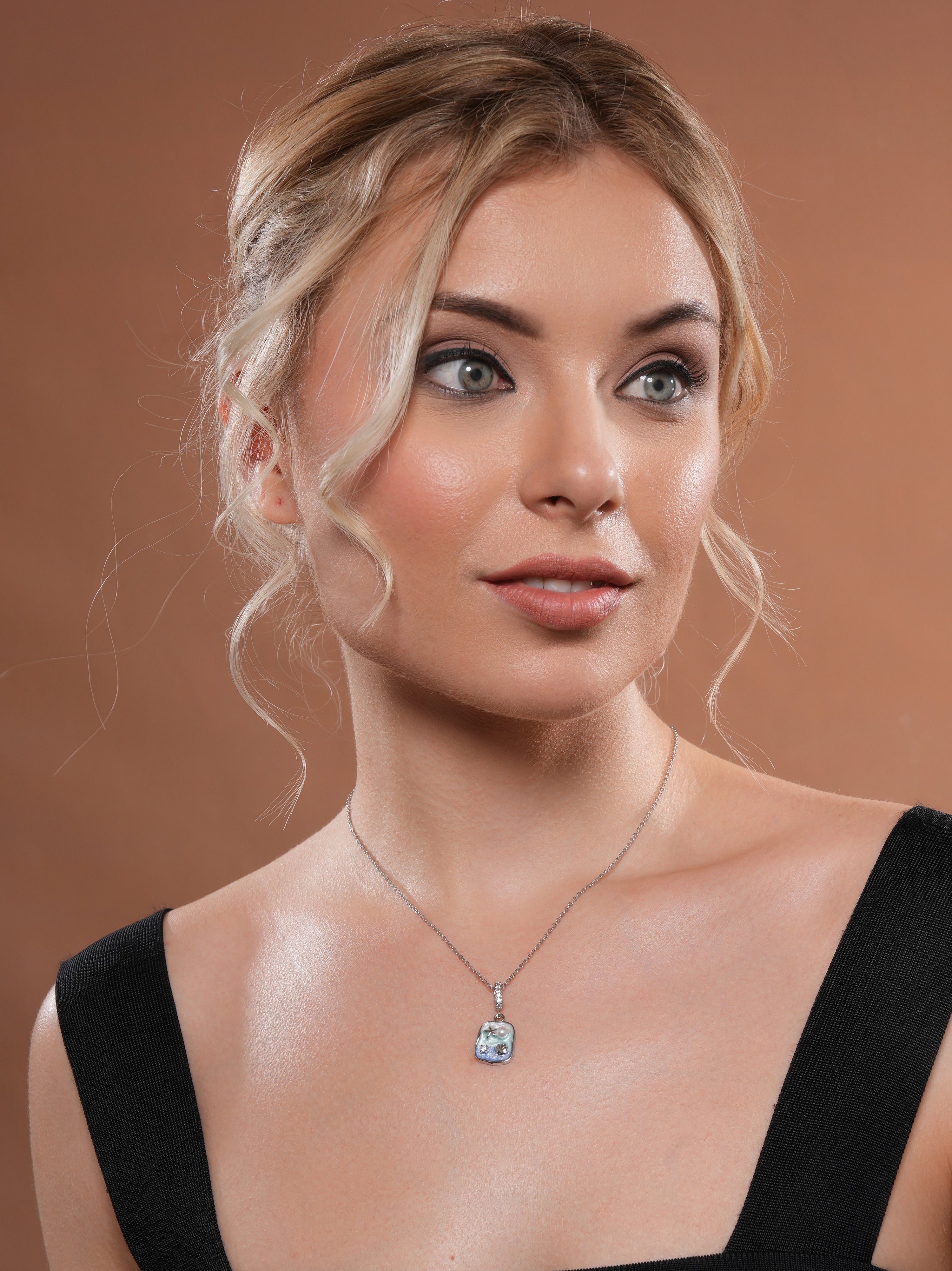 Shoreline Treasure Pendant