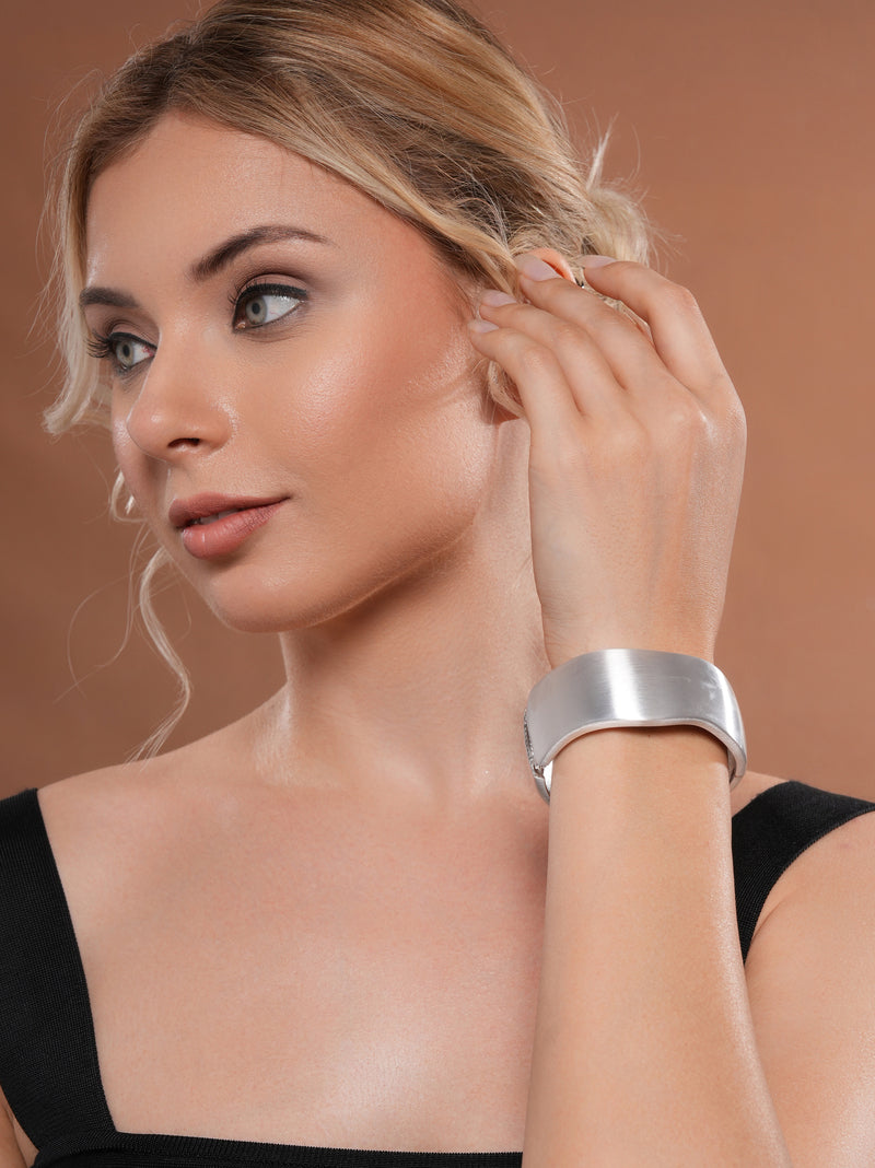 Contour Luxe Bangle