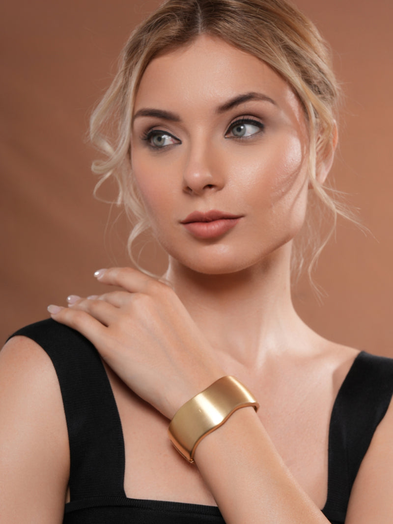 Contour Luxe Bangle