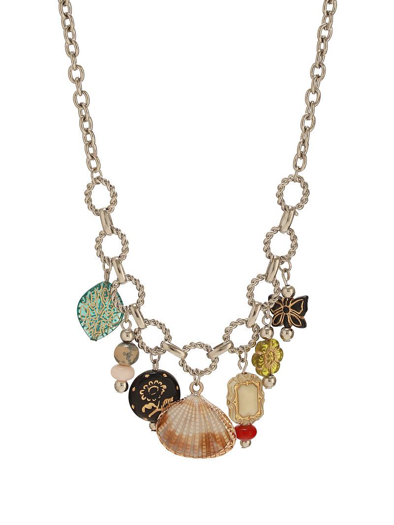 Zoomed view showcases Zelci’s Marina Charm Chain in Crisp White Setting