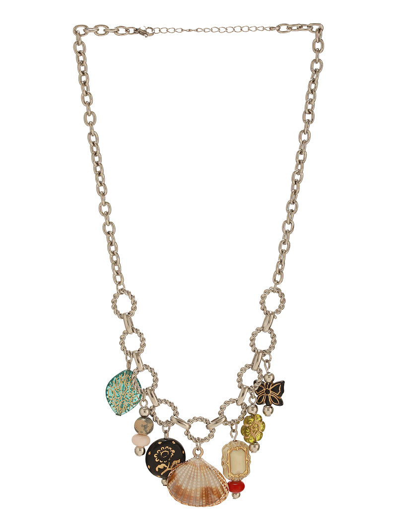 A full view of  Zelci’s Marina Charm Chain on white background is in the image