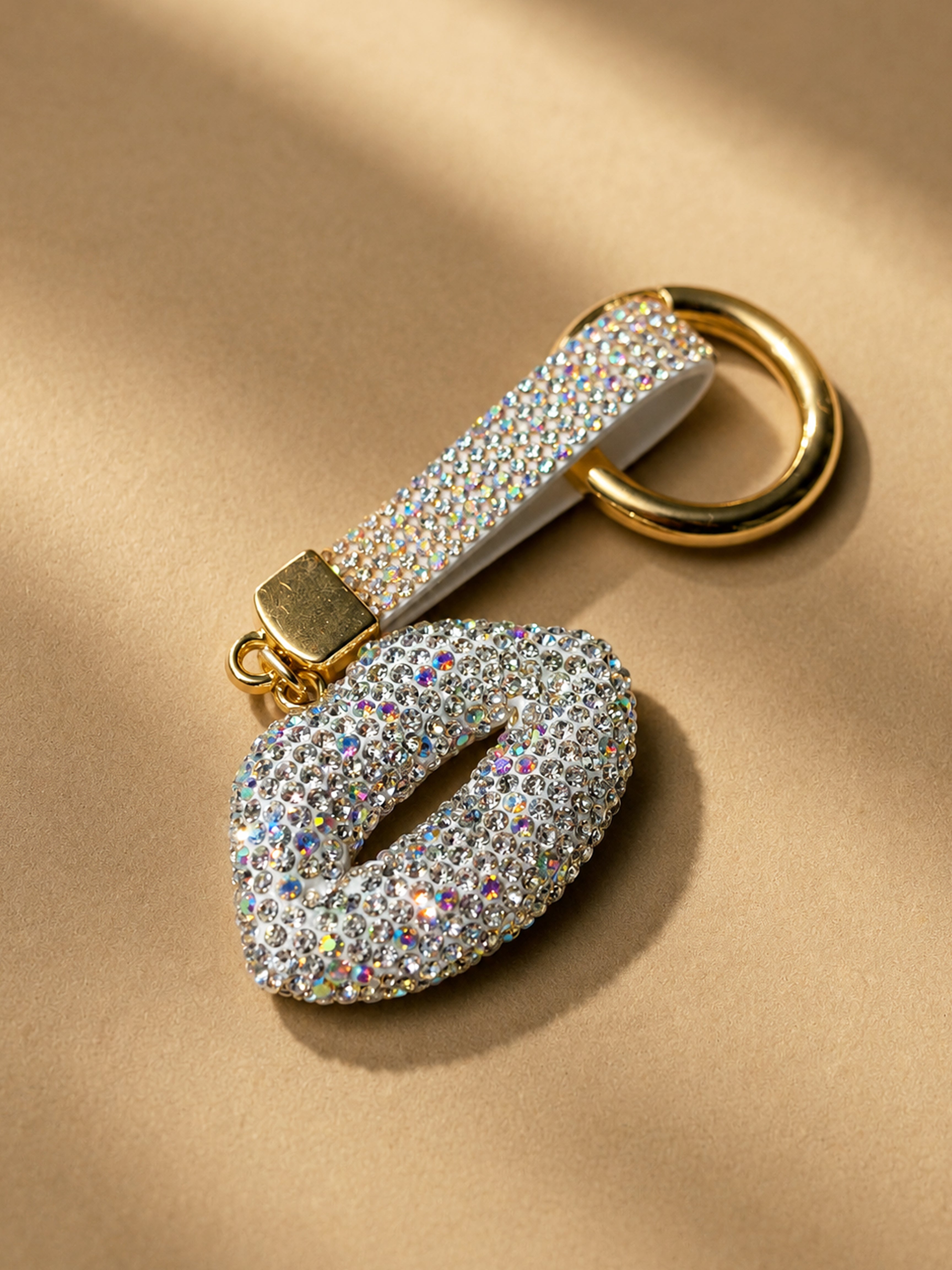Her lip to♡Crystal Charm Headband♡新品未使用 Purchase The Unique Lips Dont Lie Keychain from Zelci