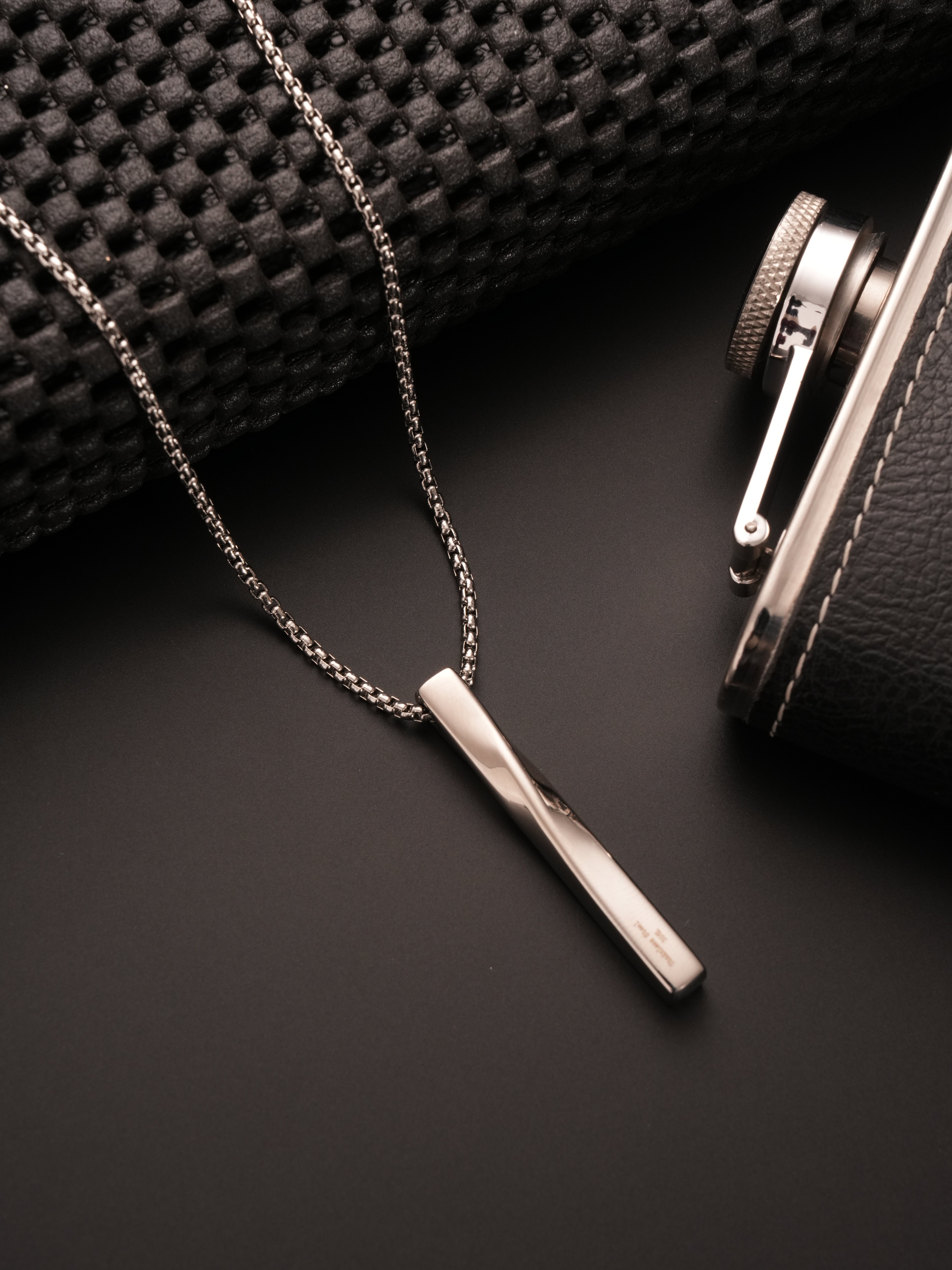 Linear Edge Pendant