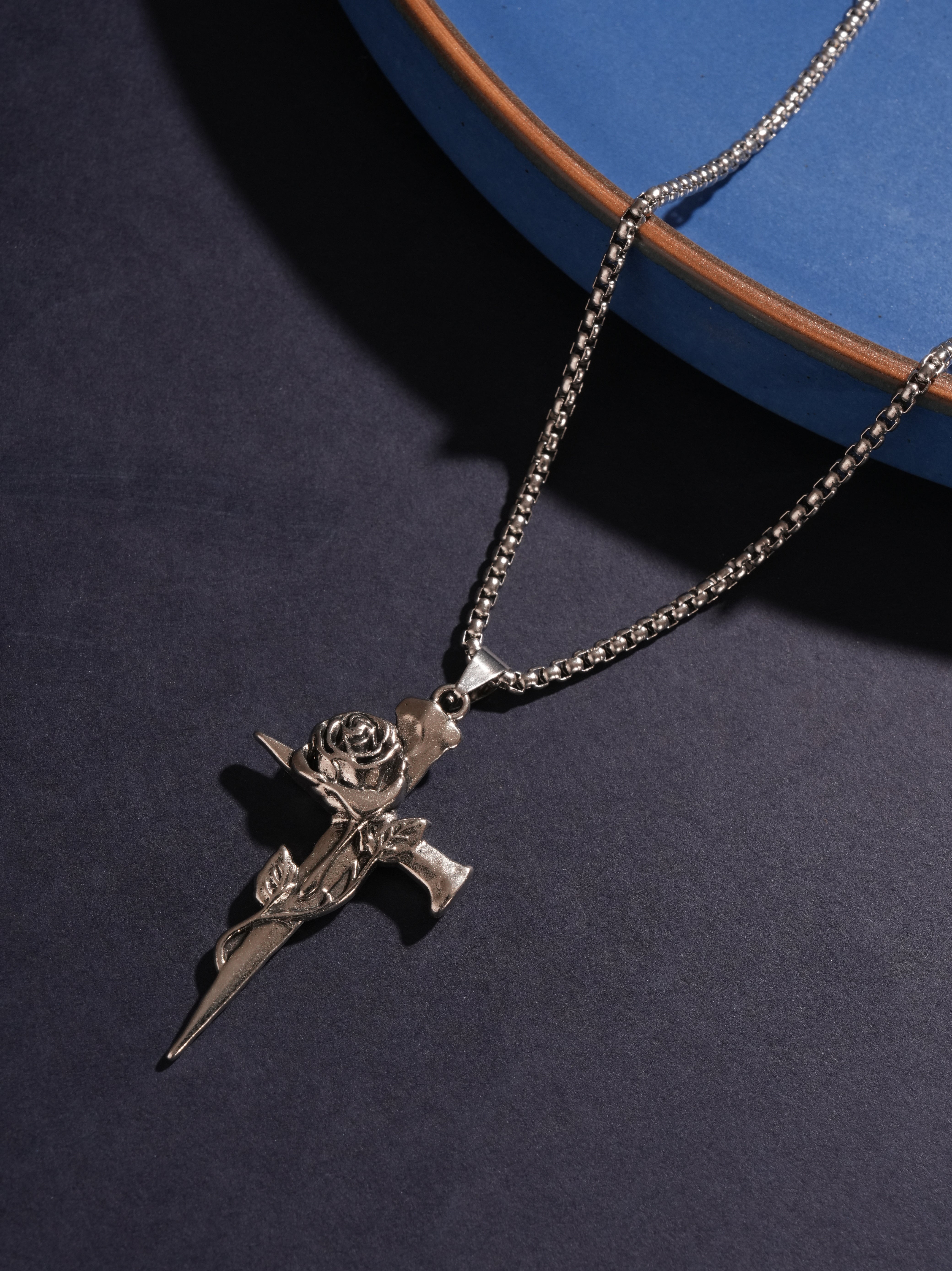 Thorned Faith Pendant