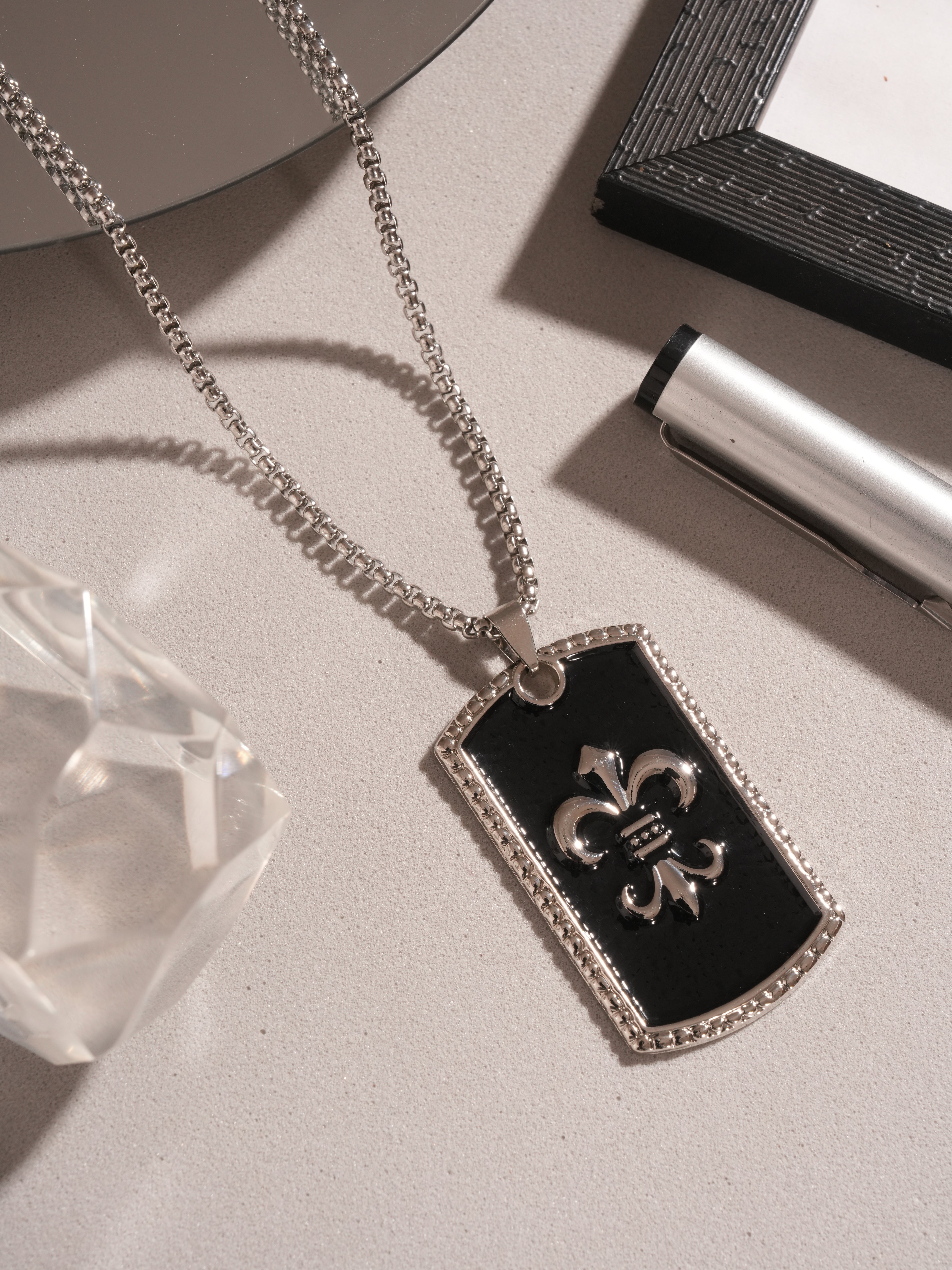Noir Crest Pendant