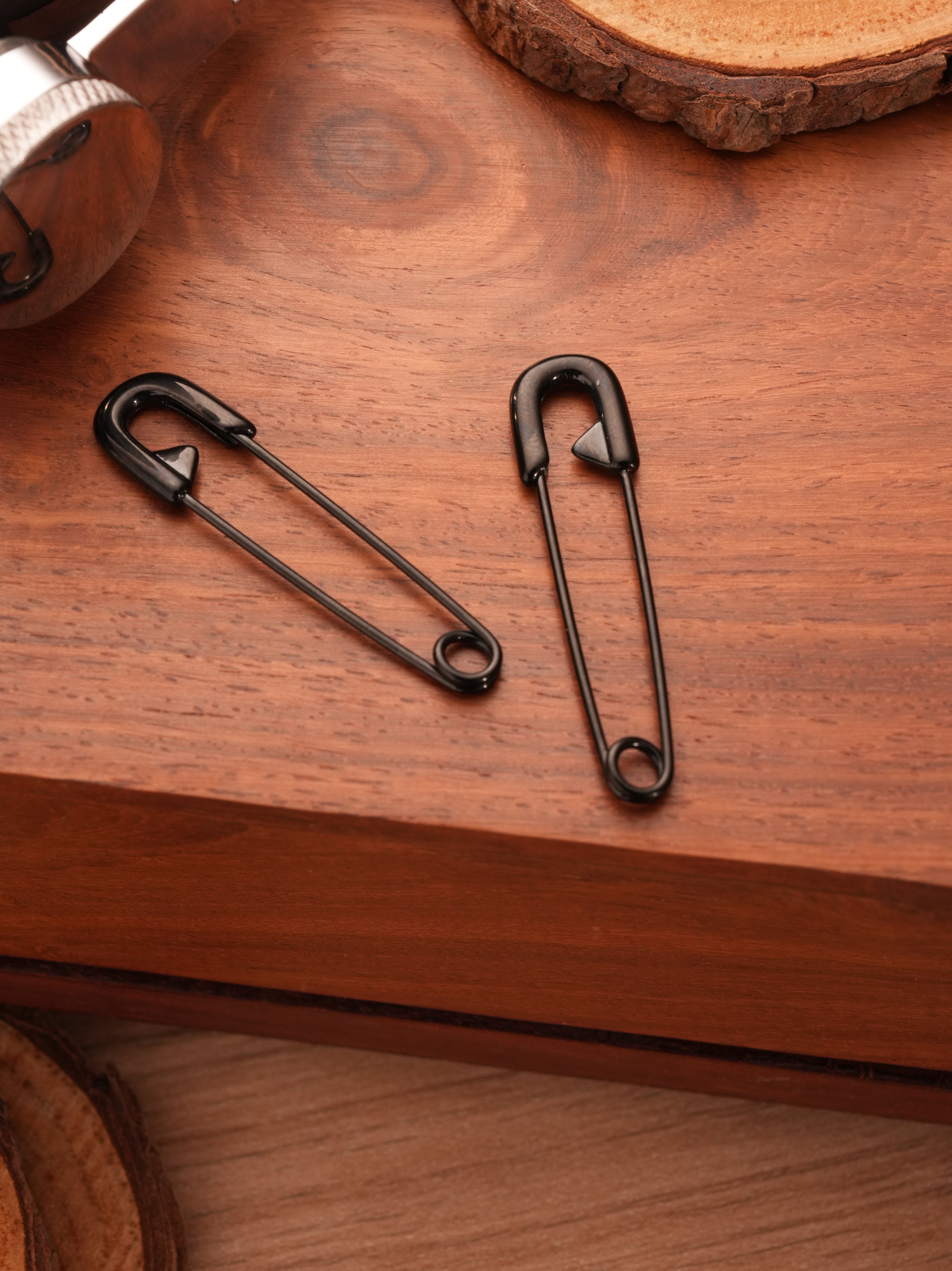 Pinline Earring Black