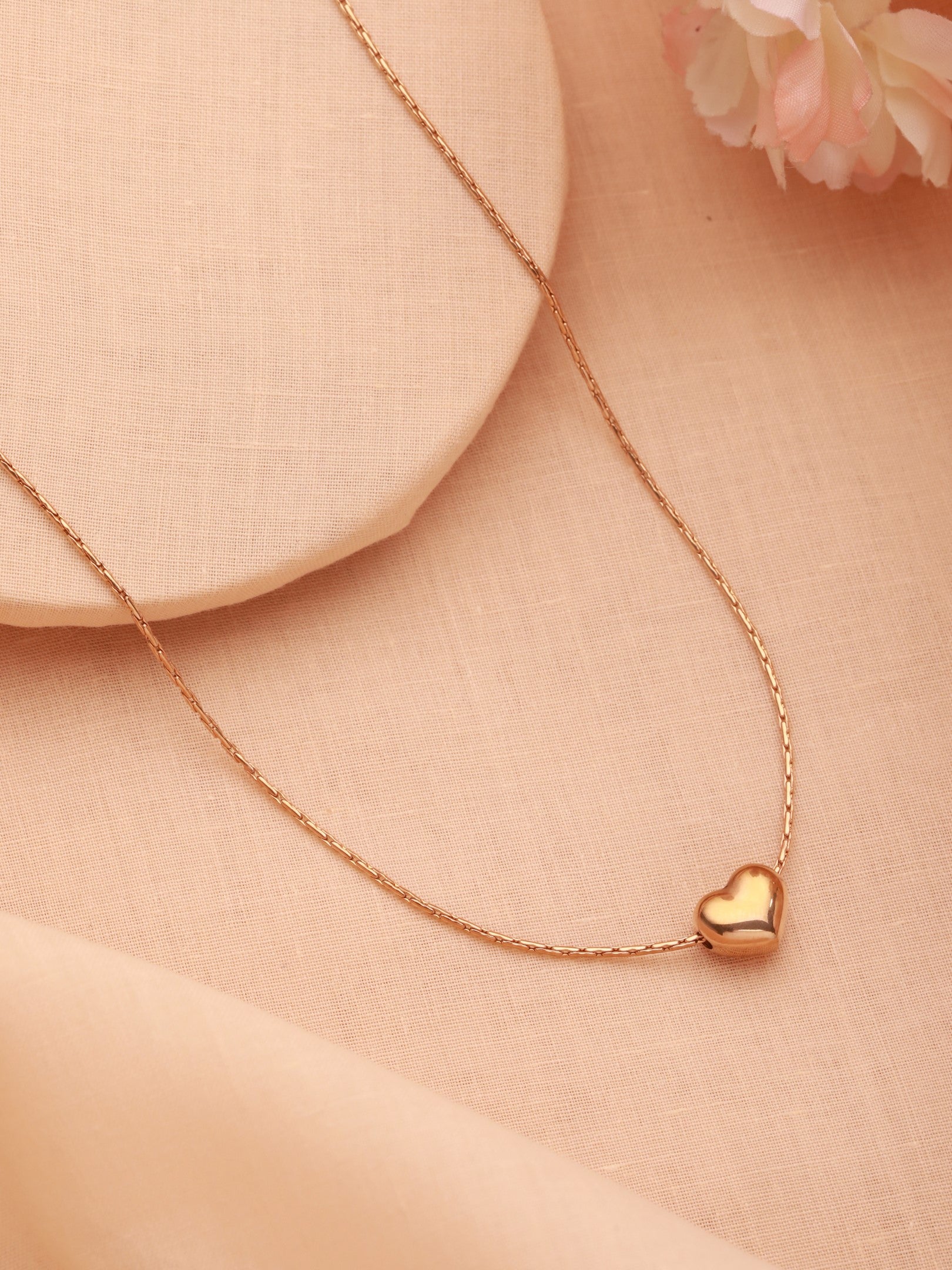 The Elegance of Zelci’s Heartbeat Pendant-18K Gold Plated on Display