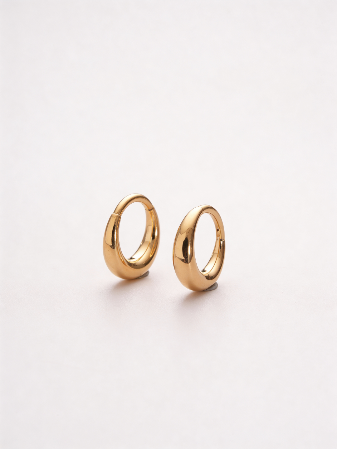 Core Hoop Earring Gold