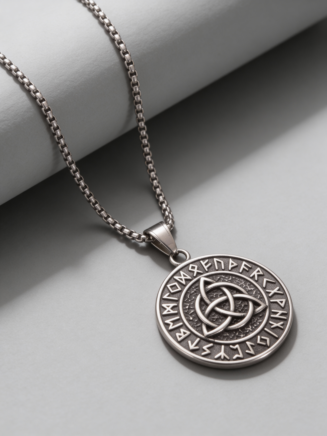 Runes of Valor Pendant