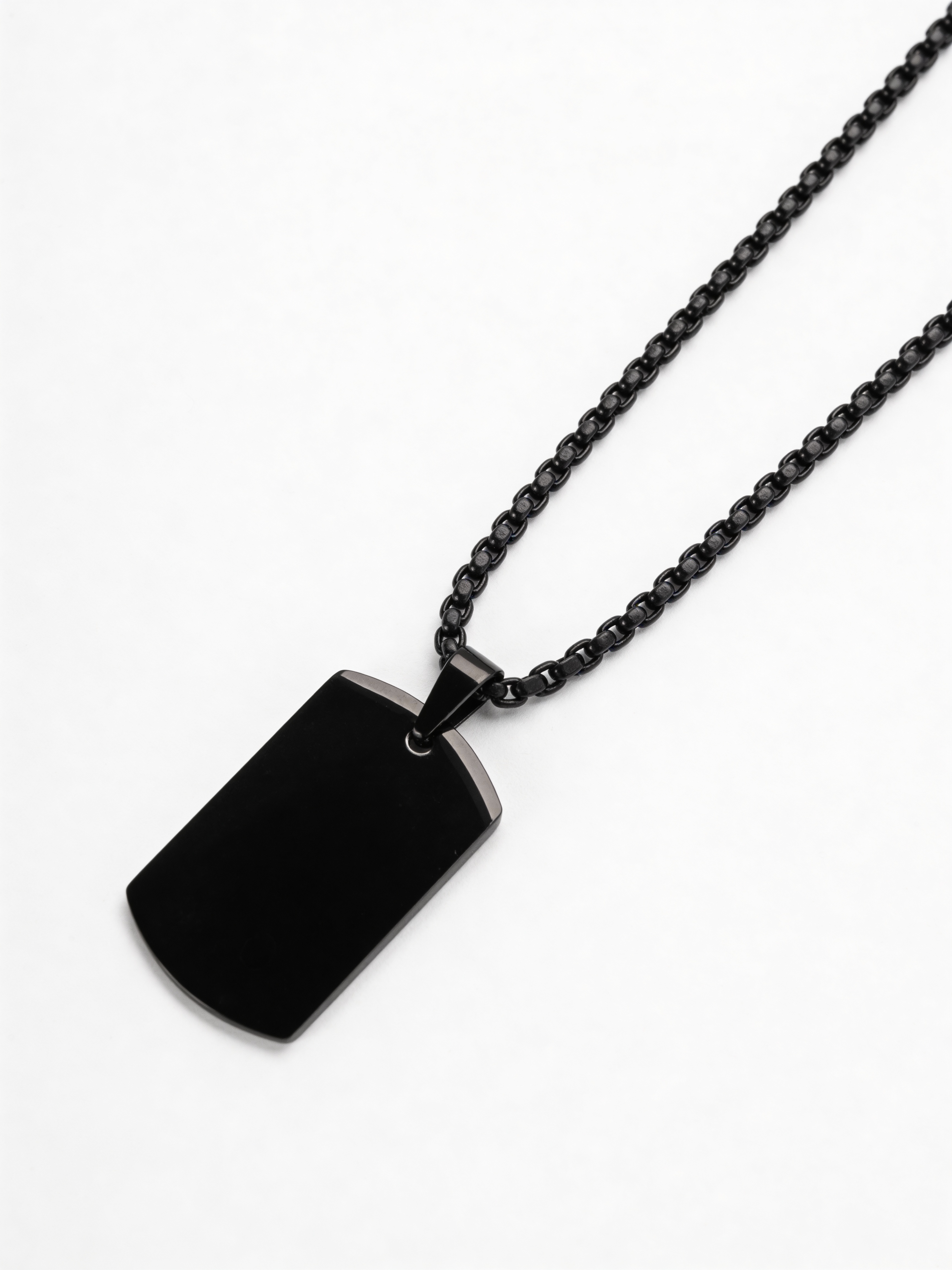 Aurum Tag Pendant Black