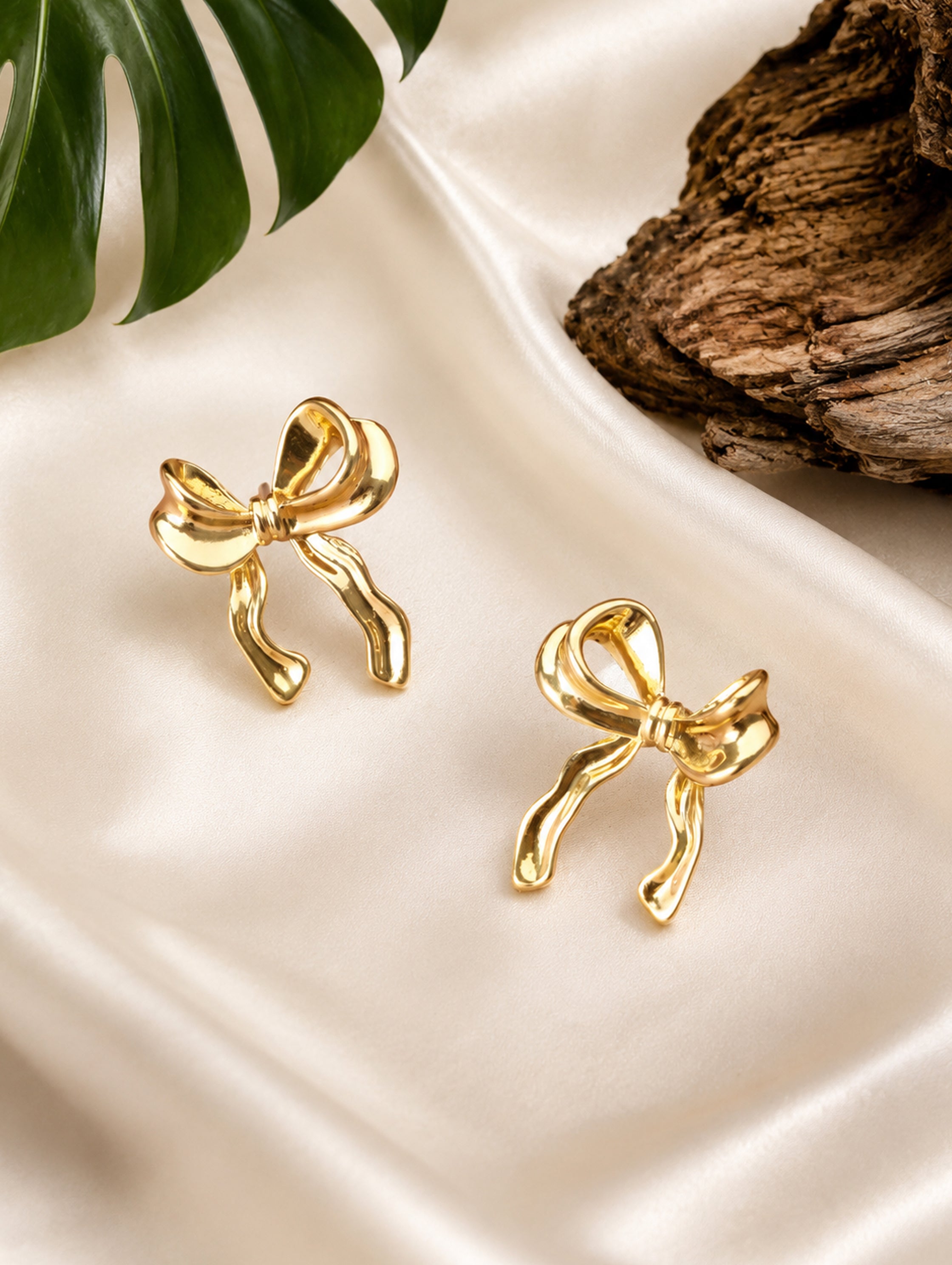Bow Radiance Earrings
