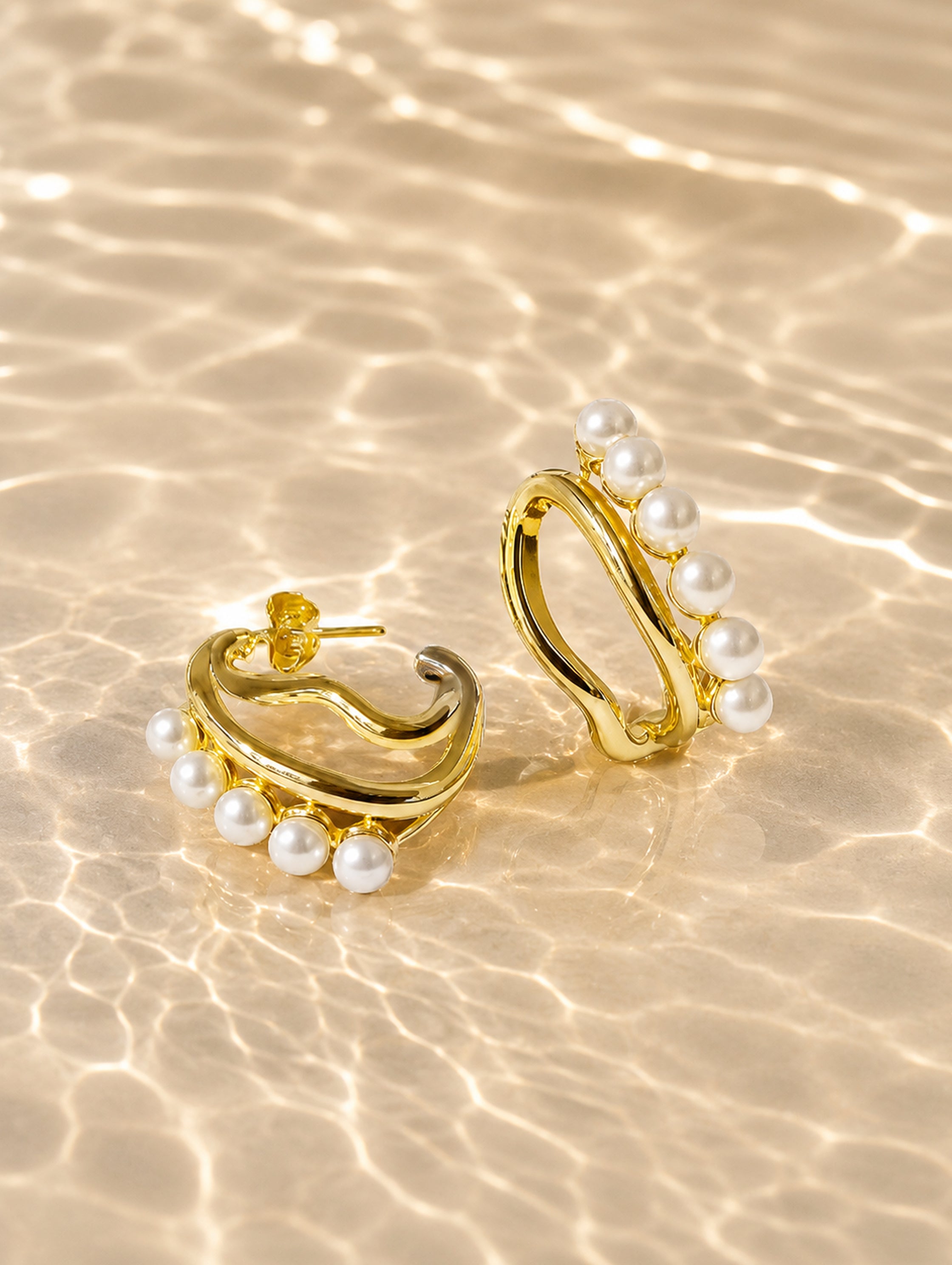 Eterna Pearl Earrings