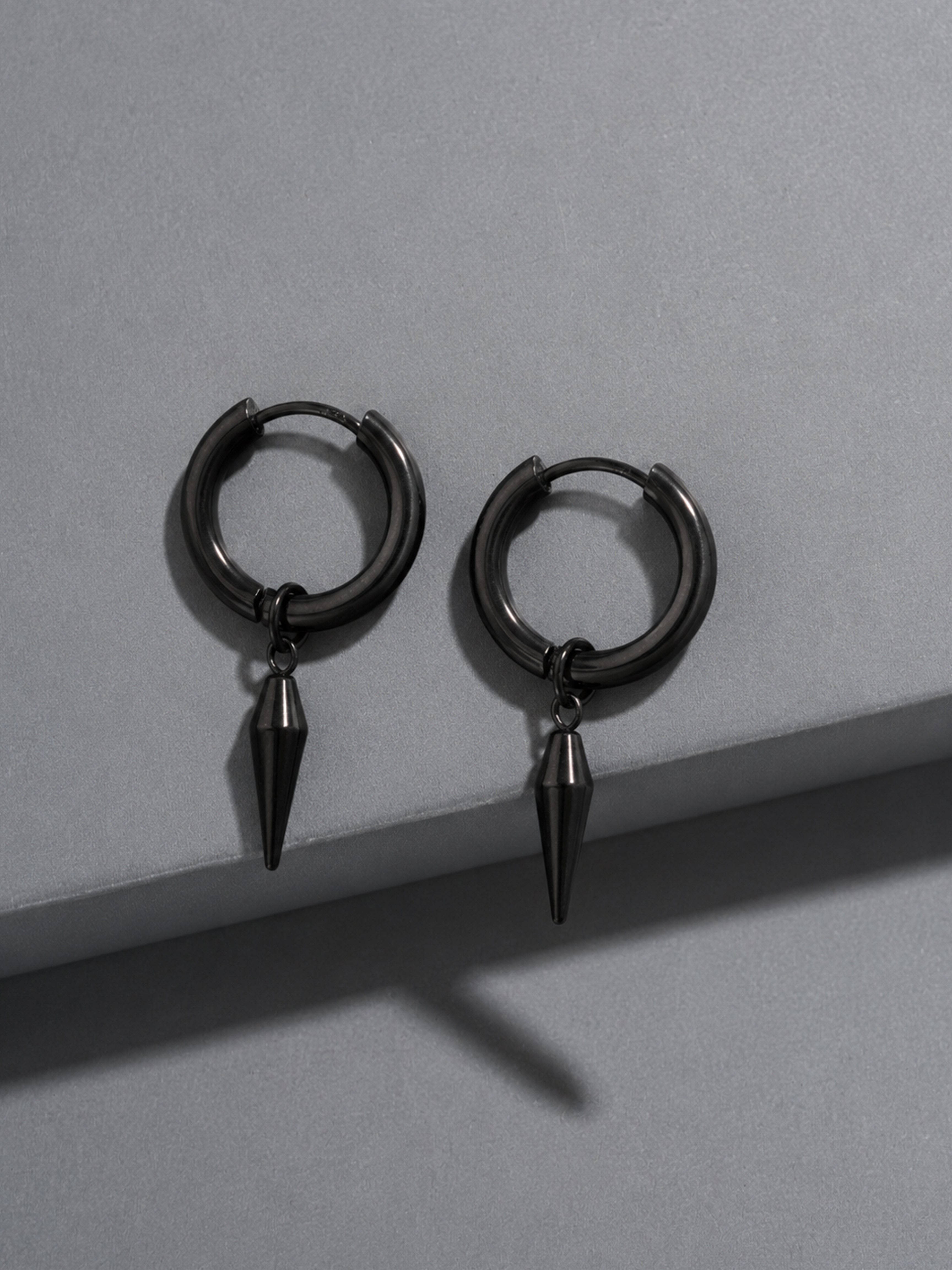 Shadow Spike Hoop